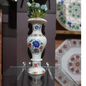 oplus_48 Marble Inlay Vase For Unique Center Piece For Dining Table